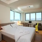 Ξενοδοχείο με διαμερίσματα Olympic Deluxe Λεμεσός