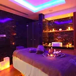 奥林匹克豪华公寓式酒店 5*
