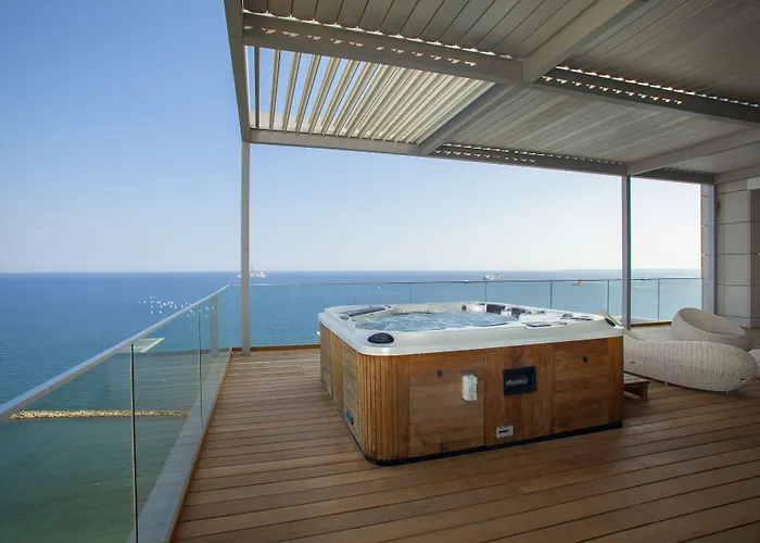 Olympic Deluxe Апарт-отель Лимасол