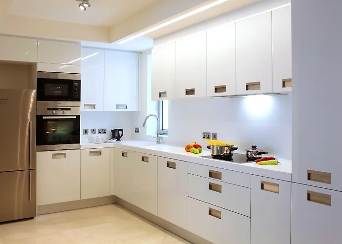 Апарт-отель Olympic Deluxe Лимасол